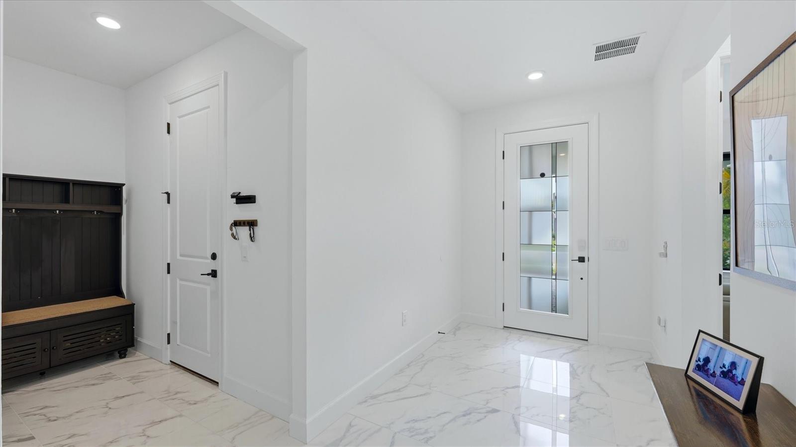 Image 33 of 73 For 16313 Hidden Oak Loop