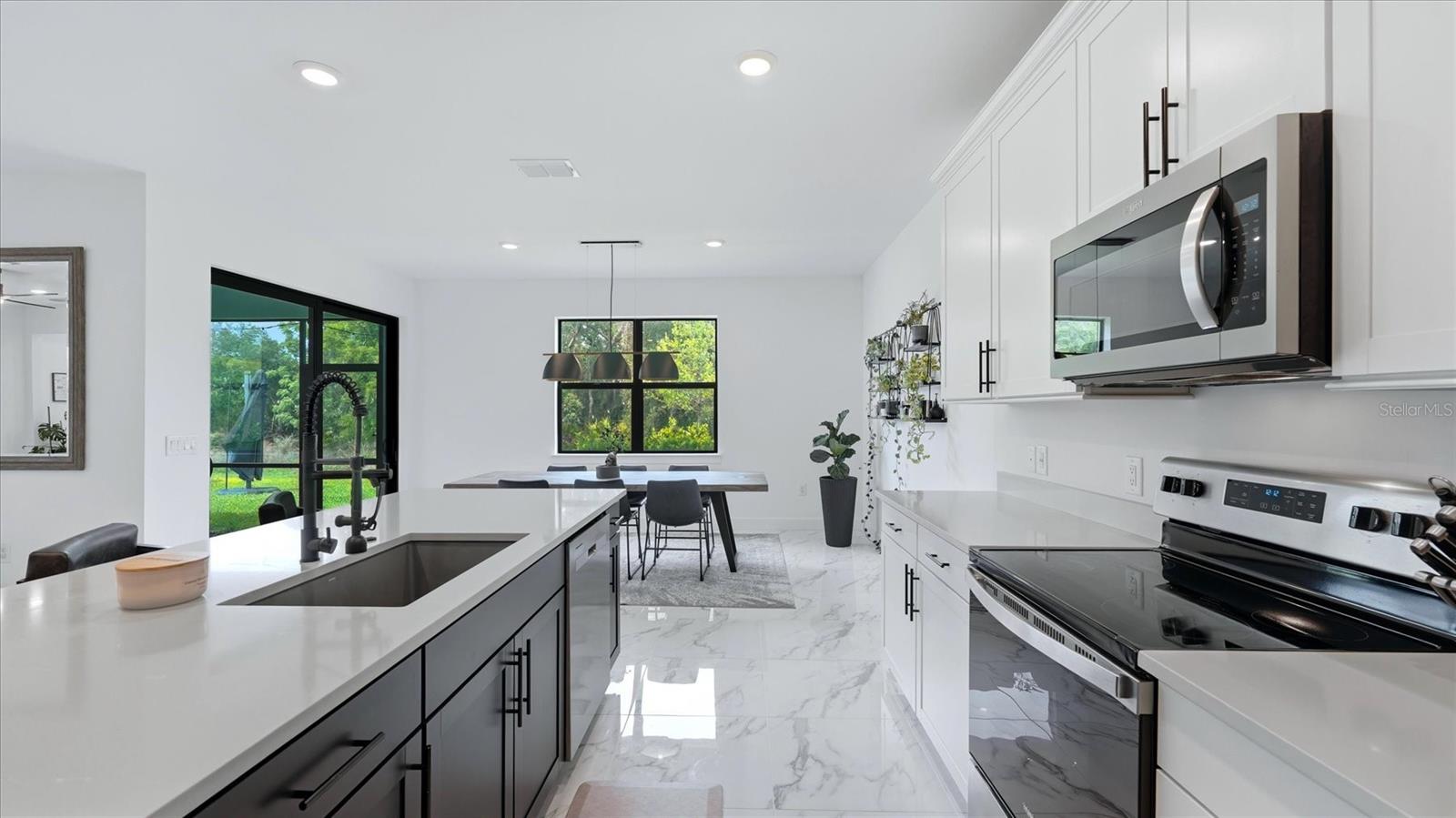 Image 8 of 73 For 16313 Hidden Oak Loop