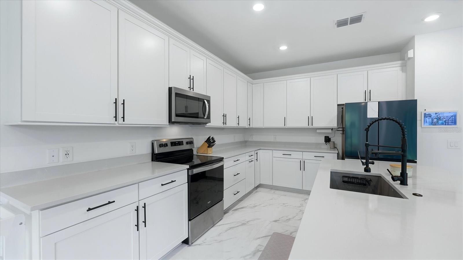 Image 9 of 73 For 16313 Hidden Oak Loop