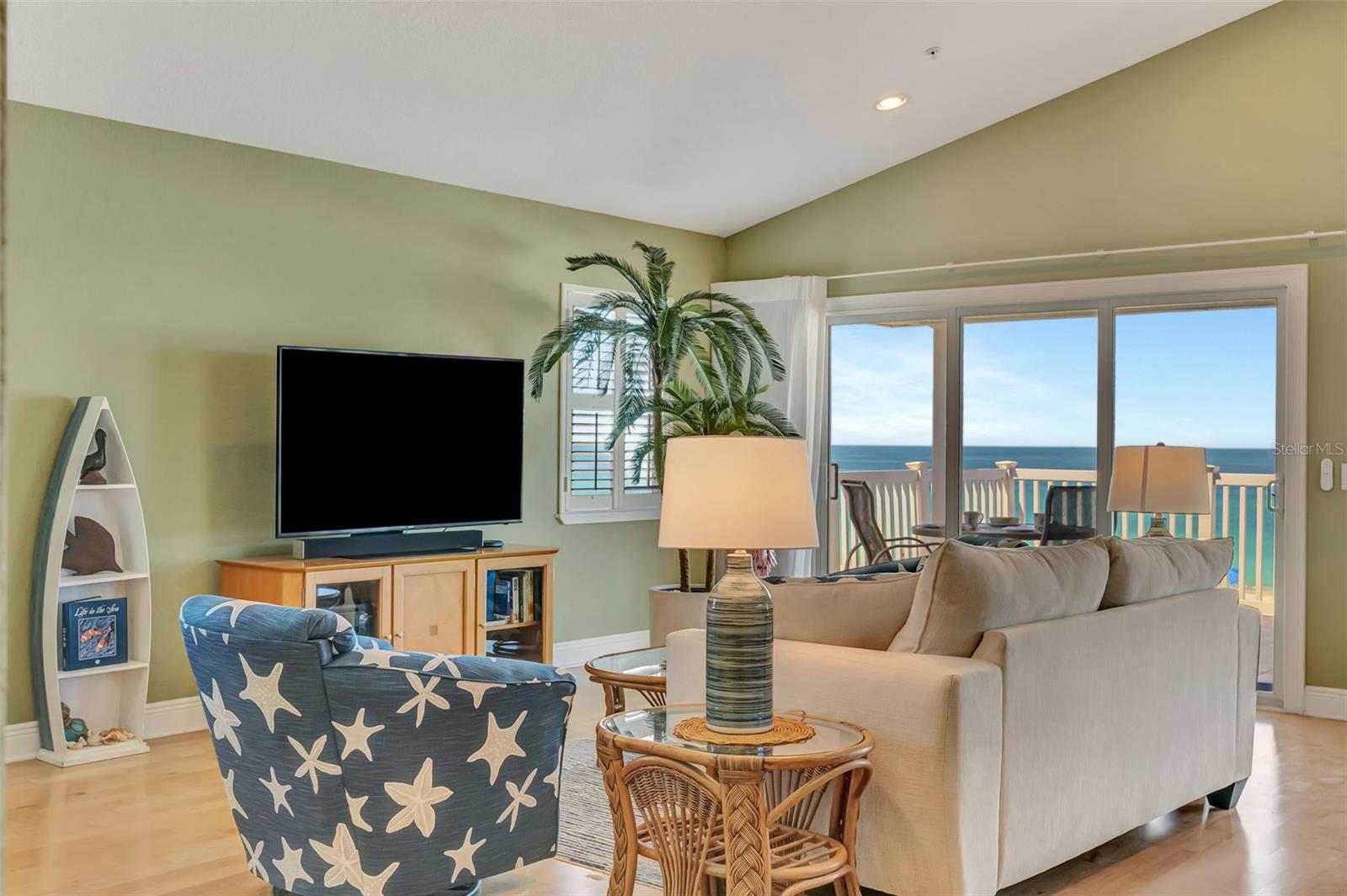 Image 16 of 67 For 1105 Gulf Drive S 3