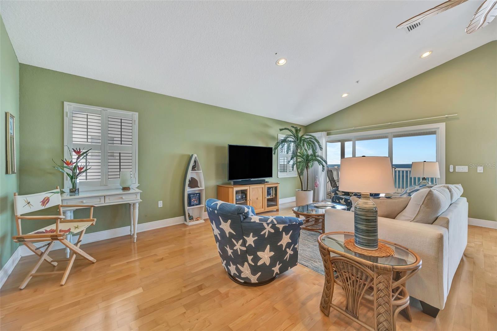 Image 17 of 67 For 1105 Gulf Drive S 3