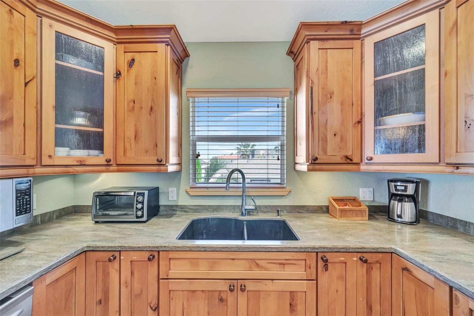 Image 23 of 67 For 1105 Gulf Drive S 3