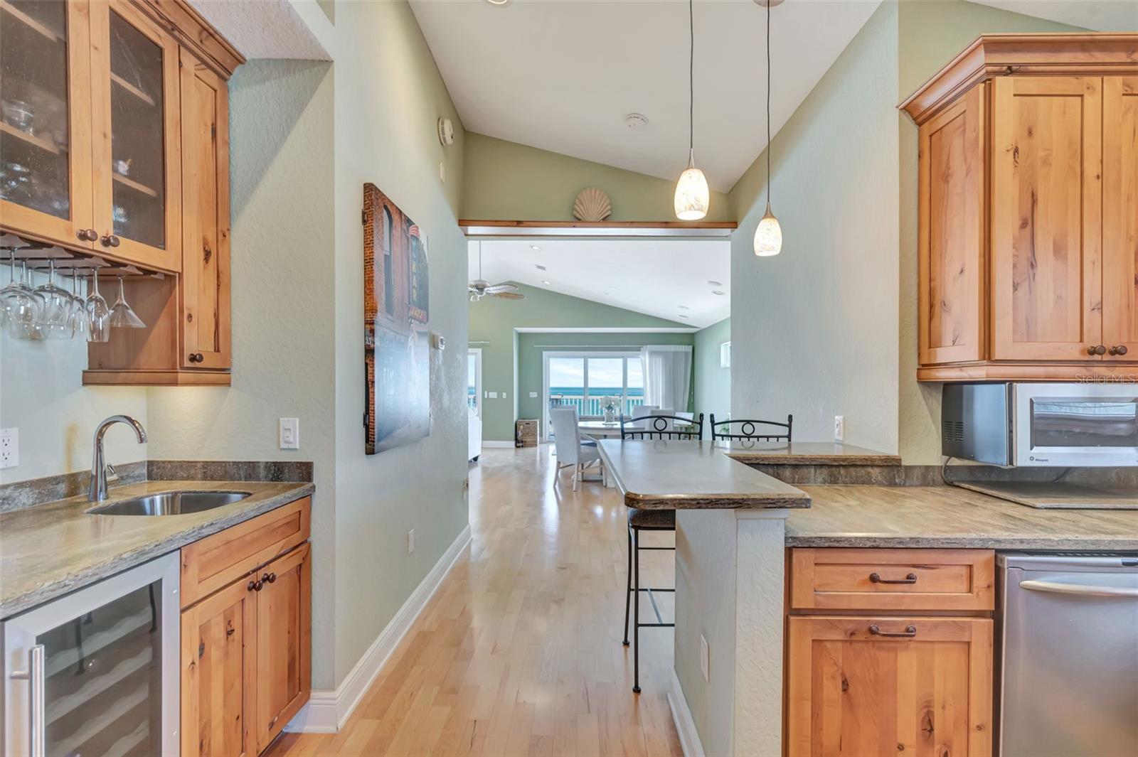 Image 29 of 67 For 1105 Gulf Drive S 3