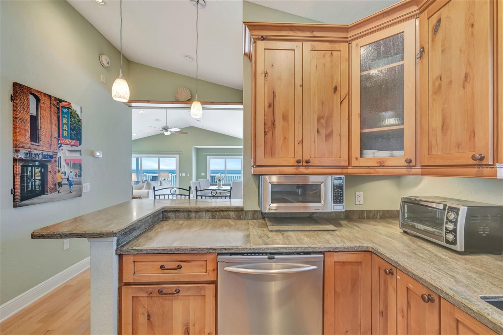 Image 30 of 67 For 1105 Gulf Drive S 3