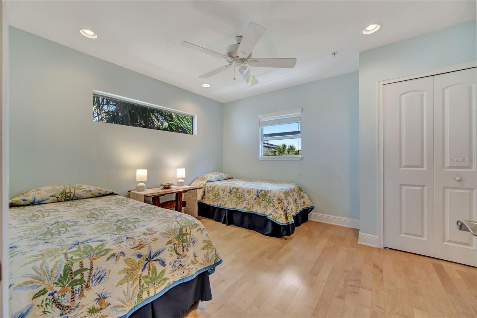 Image 38 of 67 For 1105 Gulf Drive S 3