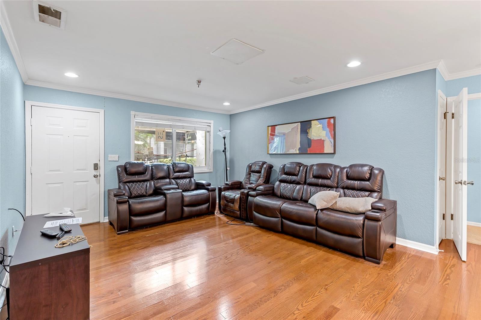 Image 3 of 26 For 10265 Gandy Boulevard N 813