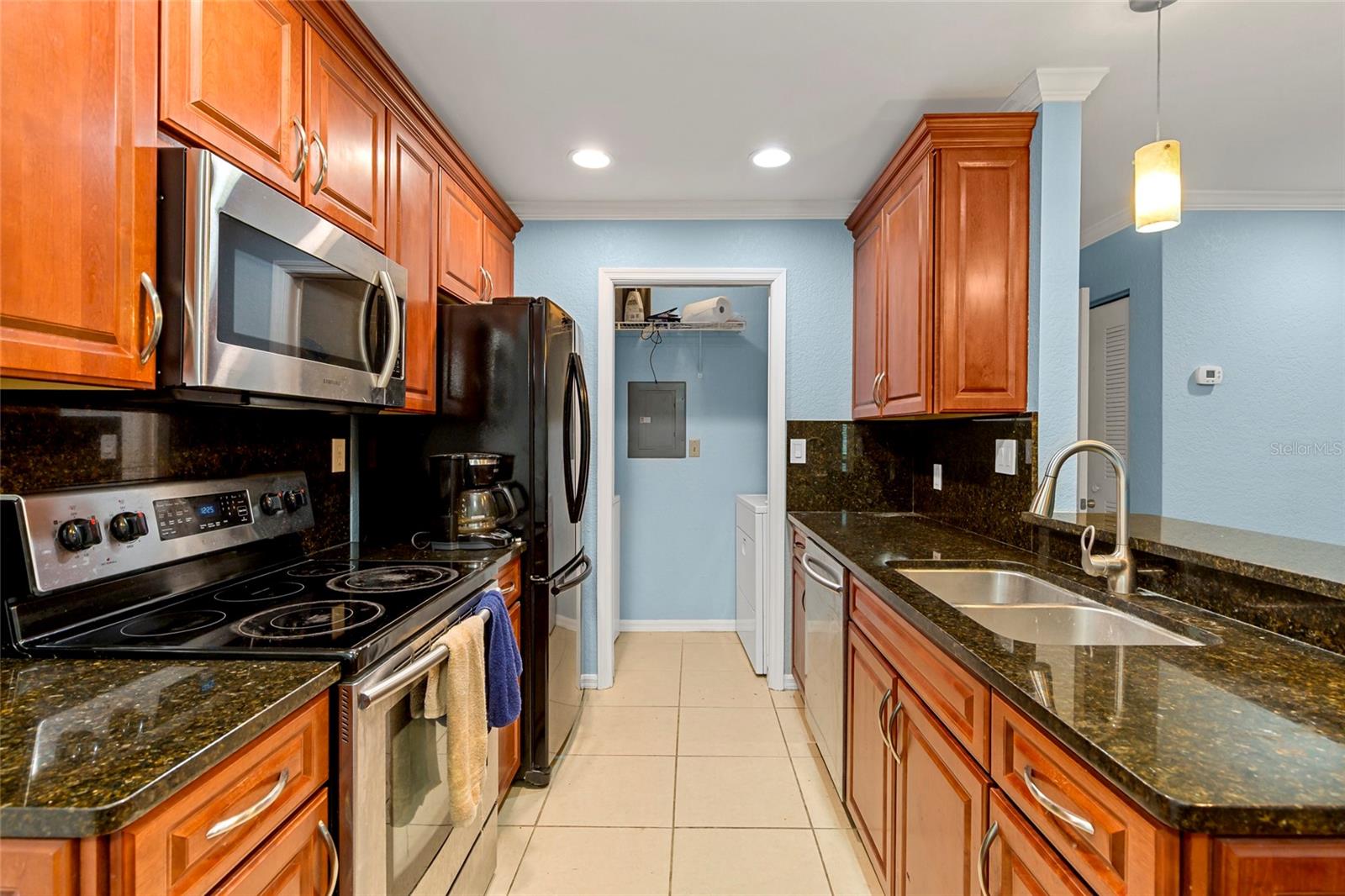 Image 8 of 26 For 10265 Gandy Boulevard N 813