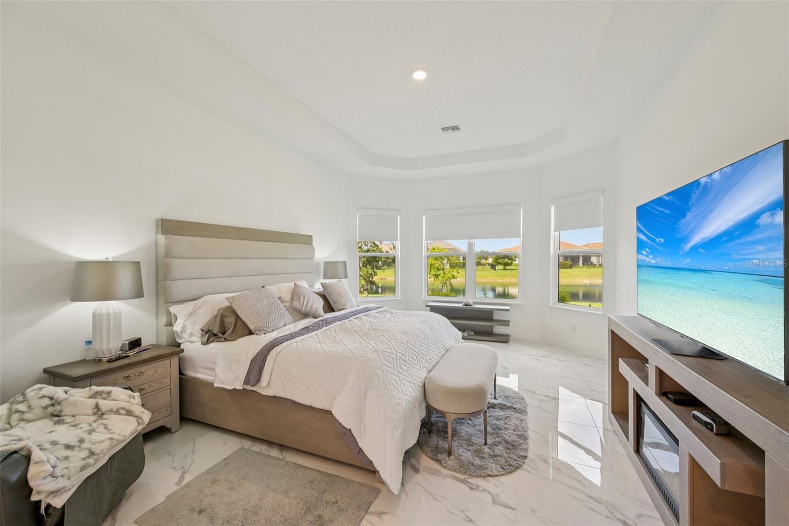 Image 14 of 41 For 6203 Grandview Hill Court