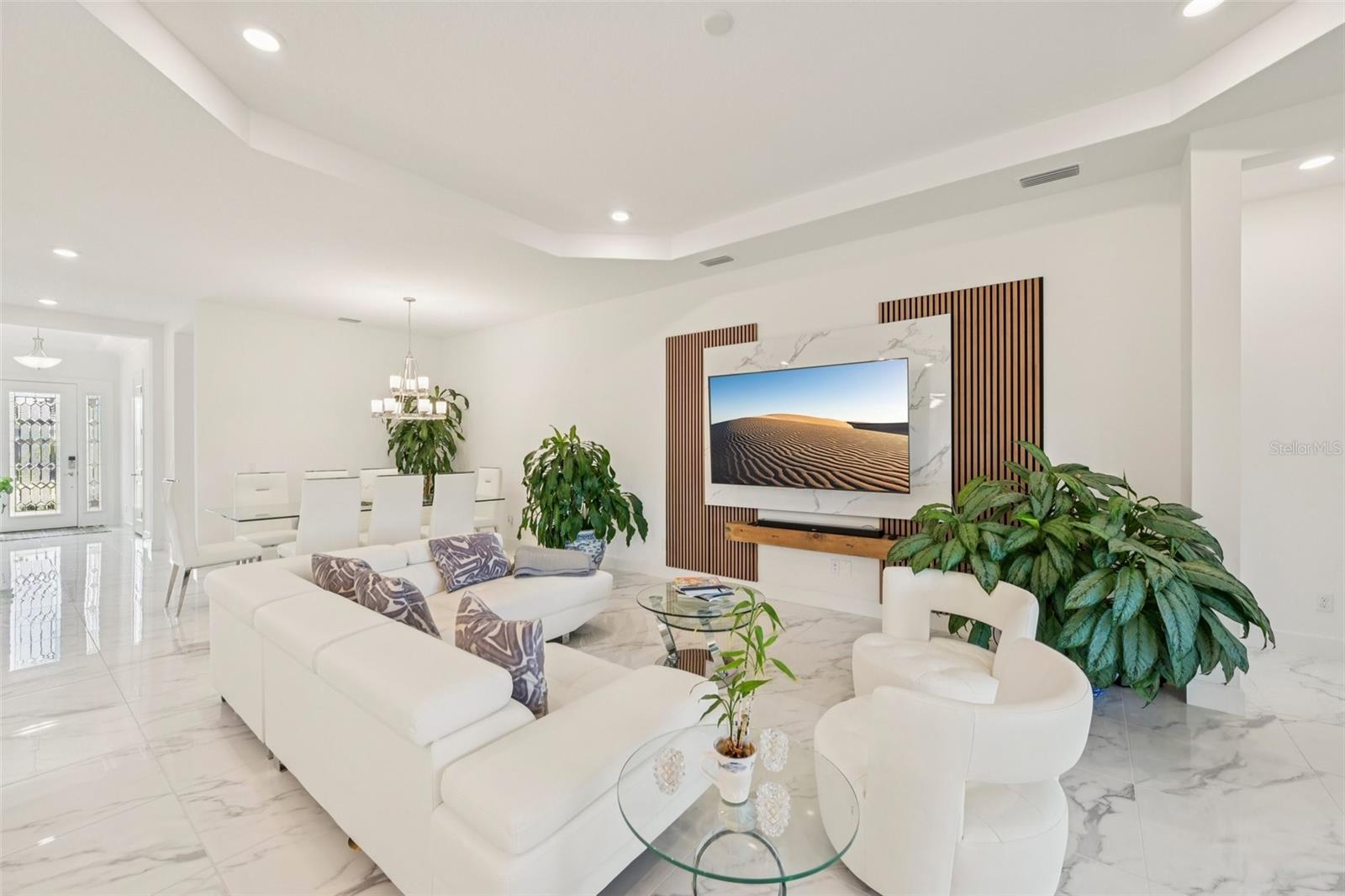 Image 4 of 41 For 6203 Grandview Hill Court