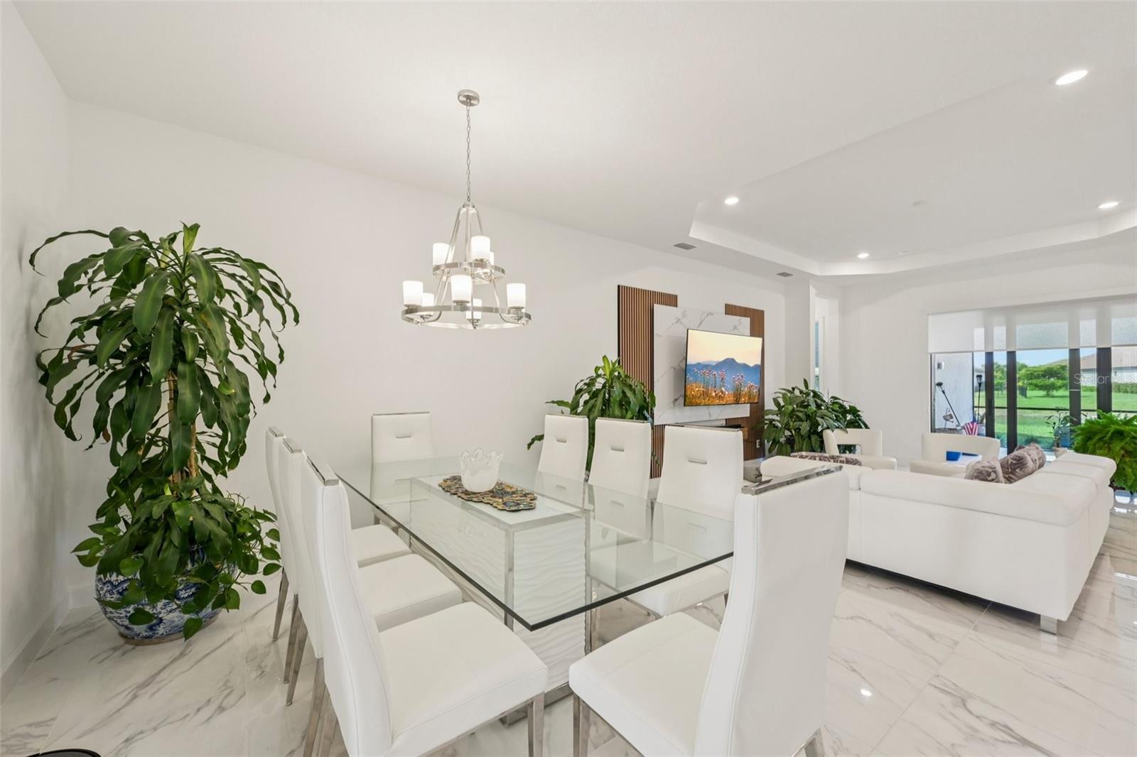 Image 6 of 41 For 6203 Grandview Hill Court