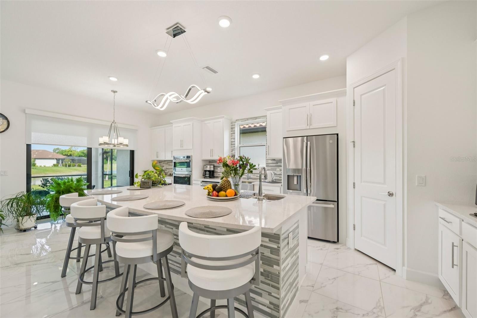 Image 8 of 41 For 6203 Grandview Hill Court