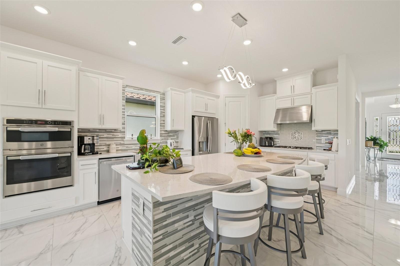 Image 9 of 41 For 6203 Grandview Hill Court