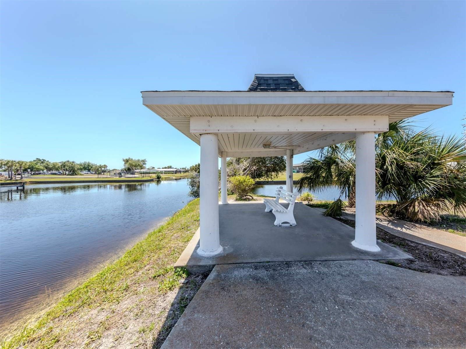 Image 30 of 32 For 125 Boundary Boulevard 2