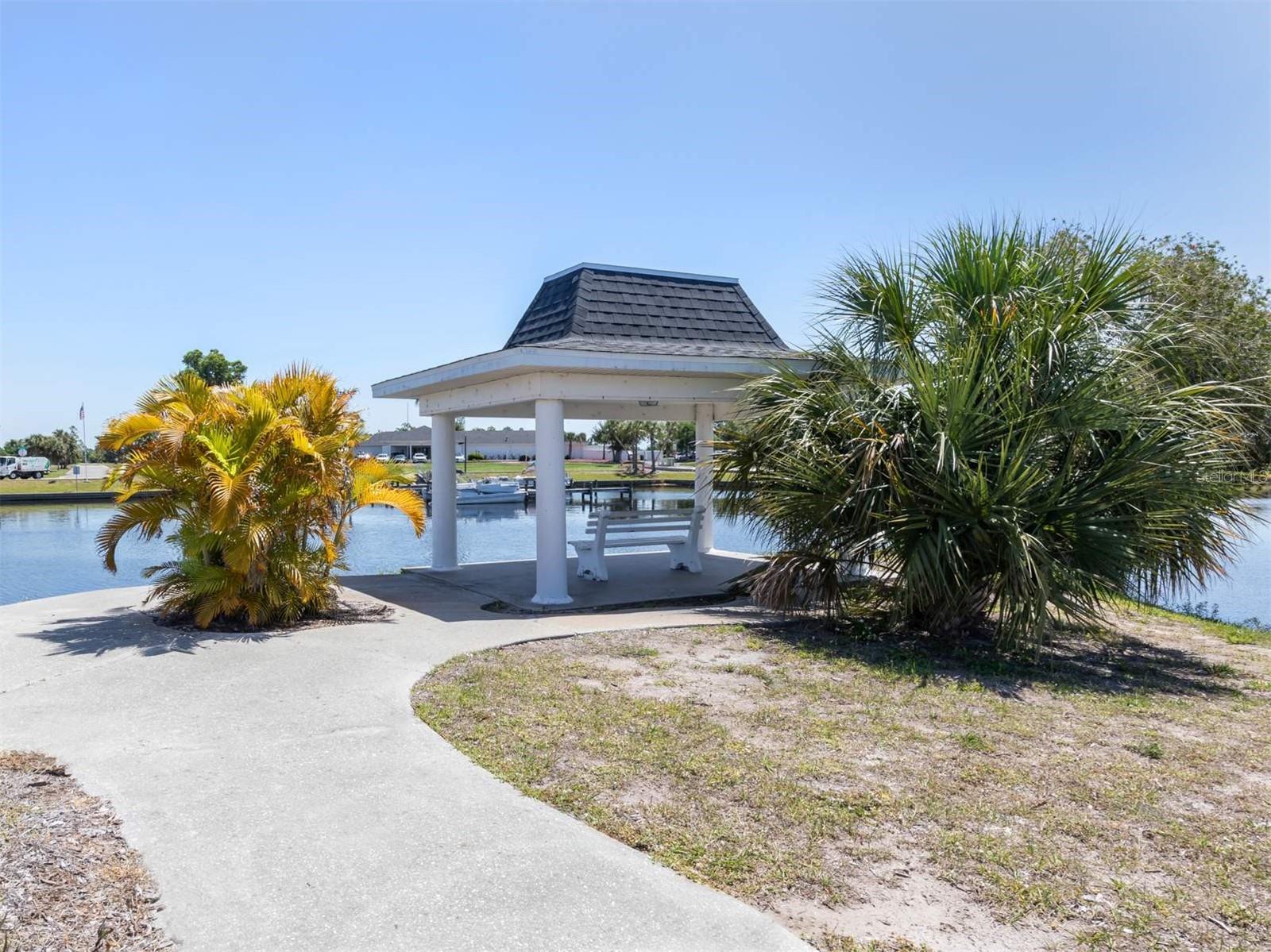 Image 31 of 32 For 125 Boundary Boulevard 2