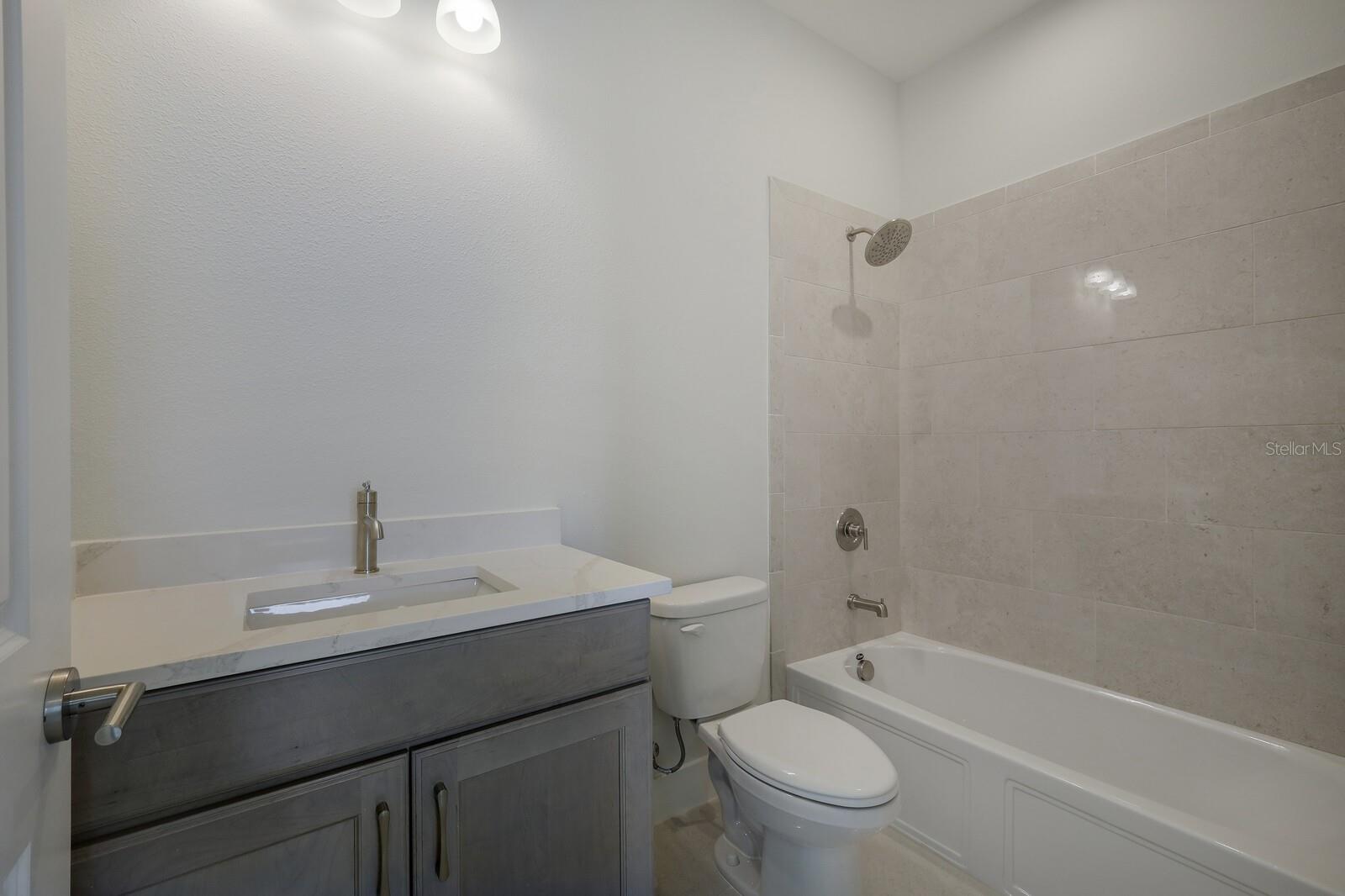 Listing photo id 13 for 6009 White Mangrove Lane