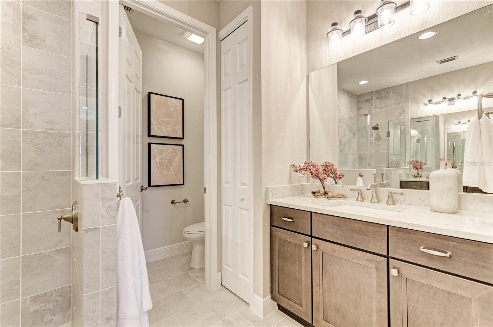 Listing photo id 19 for 264 Van Gogh Cove