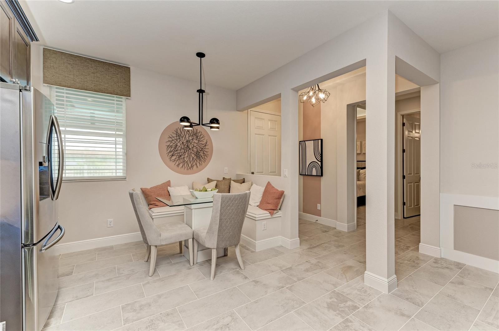 Listing photo id 2 for 264 Van Gogh Cove