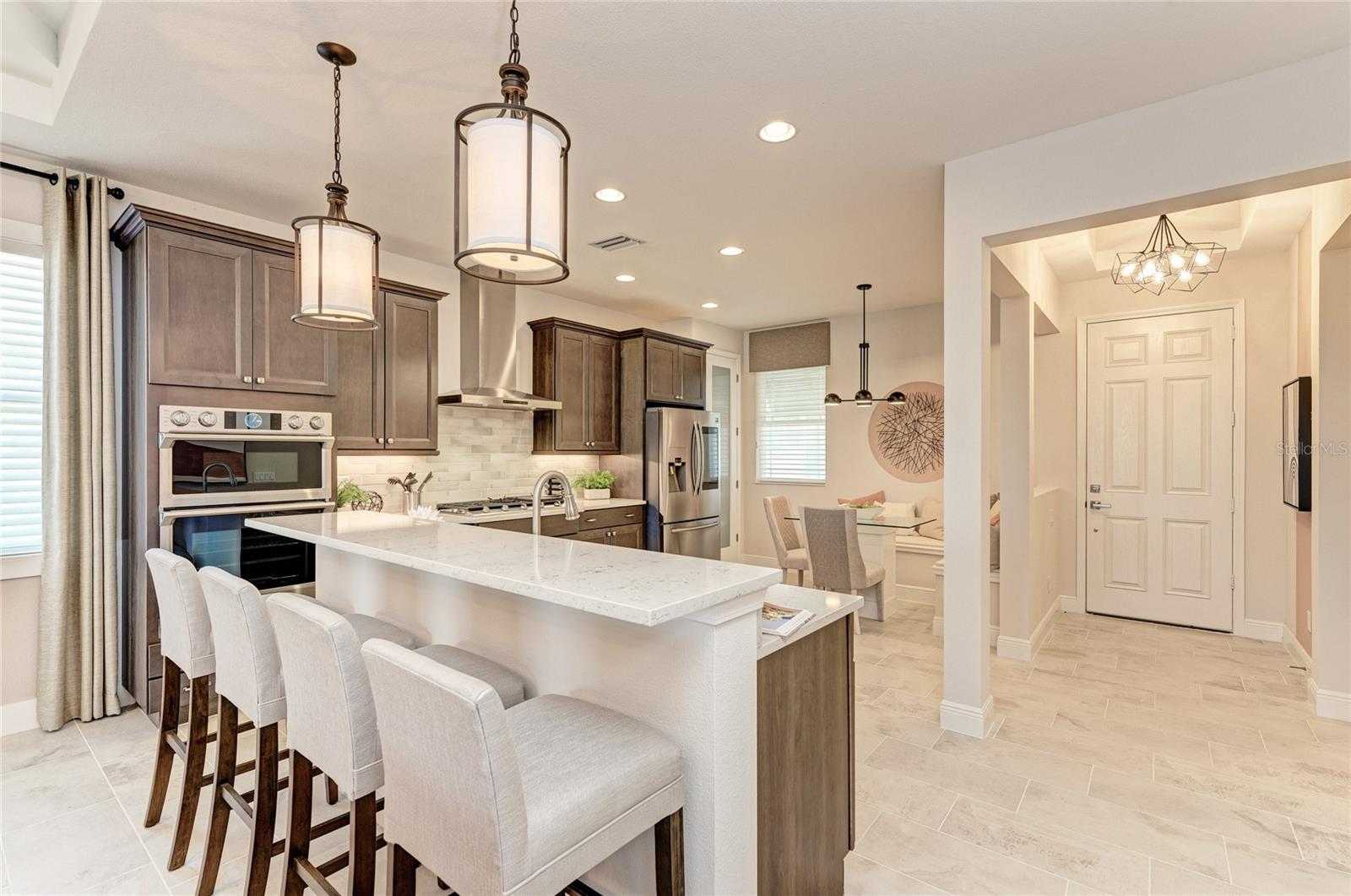 Listing photo id 5 for 264 Van Gogh Cove