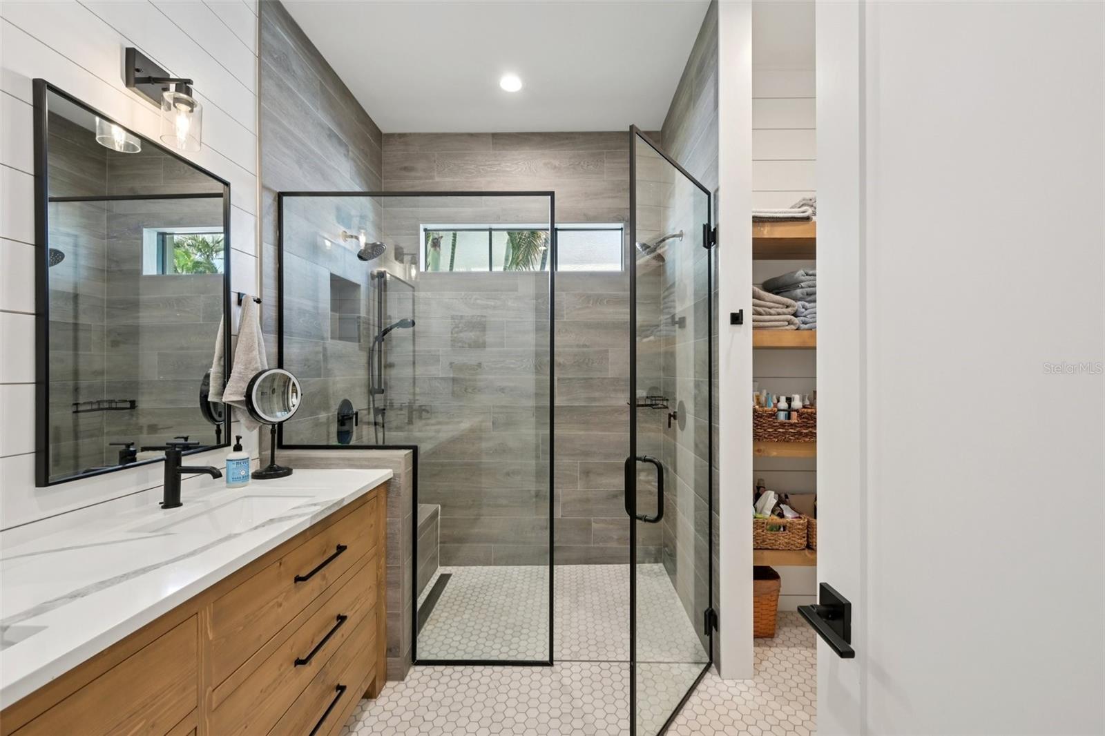 Image 42 of 56 For 2204 89th Street Nw