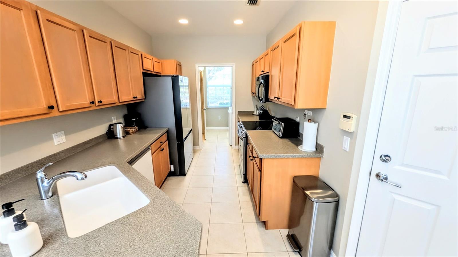 Image 10 of 37 For 3880 82nd Avenue Circle E 101