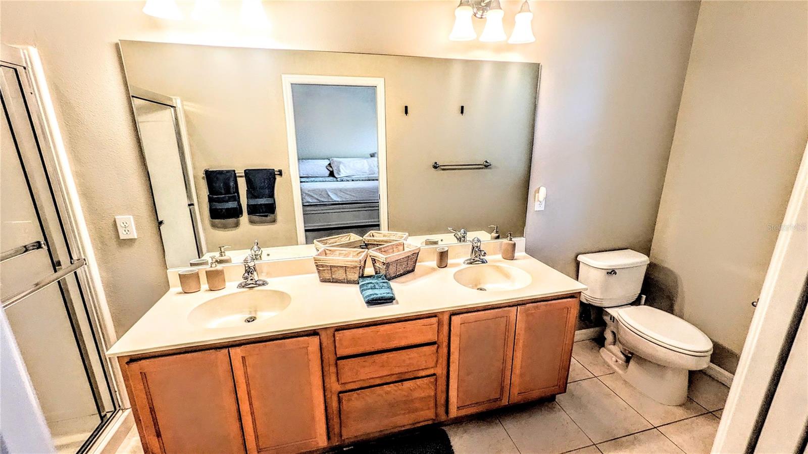 Image 17 of 37 For 3880 82nd Avenue Circle E 101