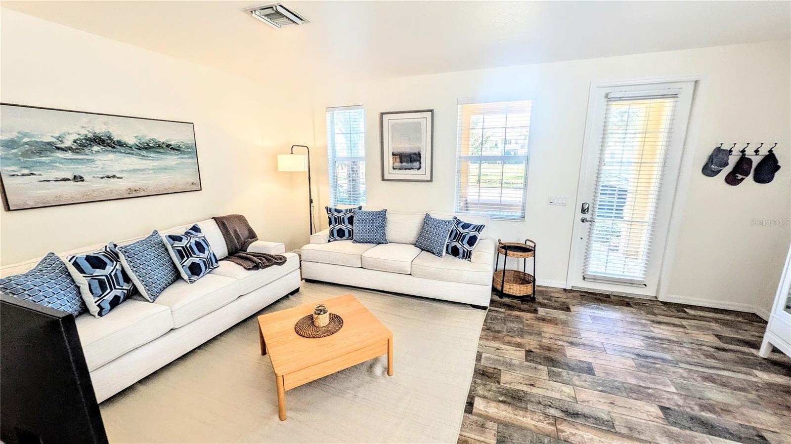 Image 5 of 37 For 3880 82nd Avenue Circle E 101