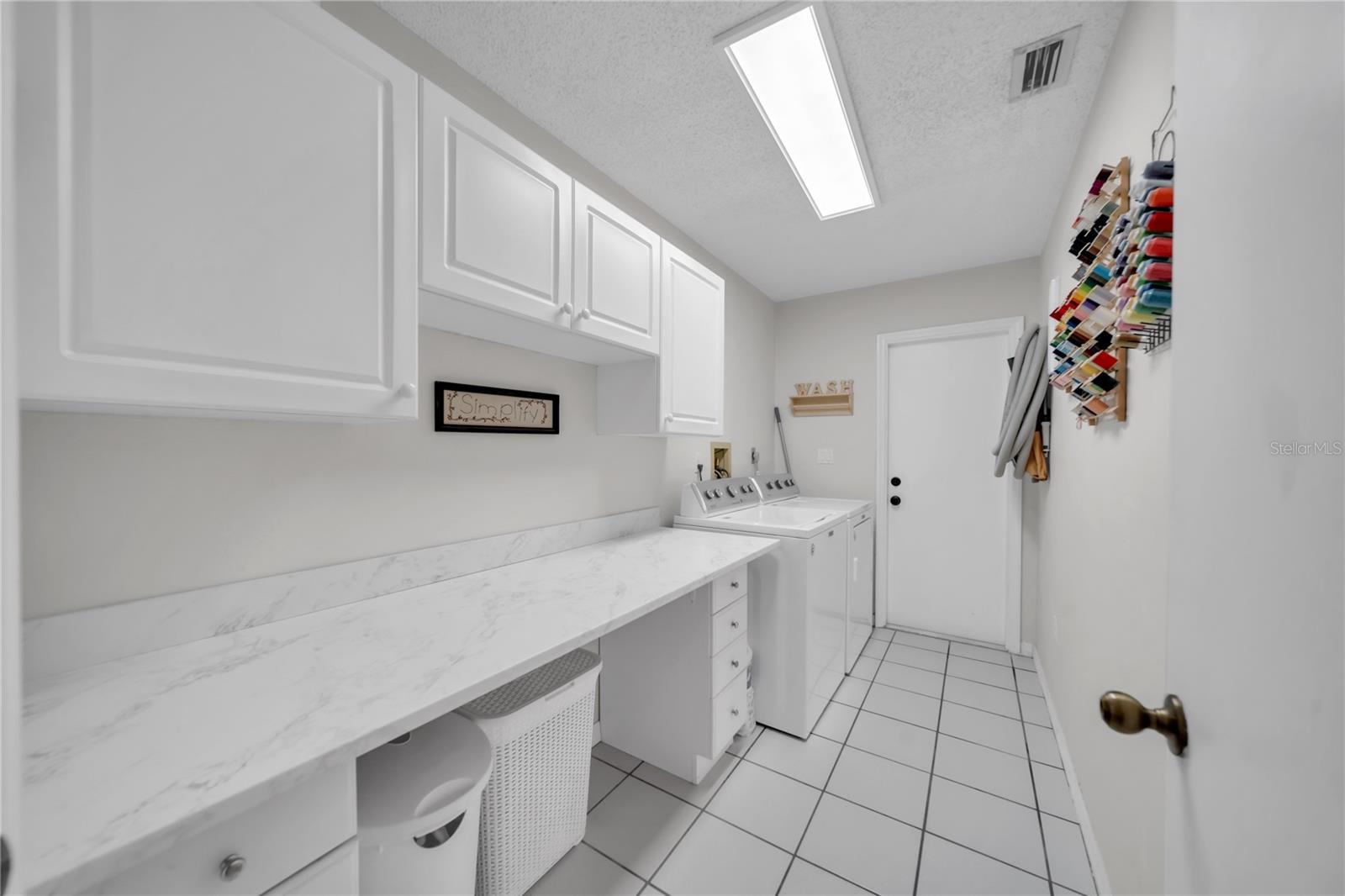 Image 26 of 47 For 366 Harwick Street