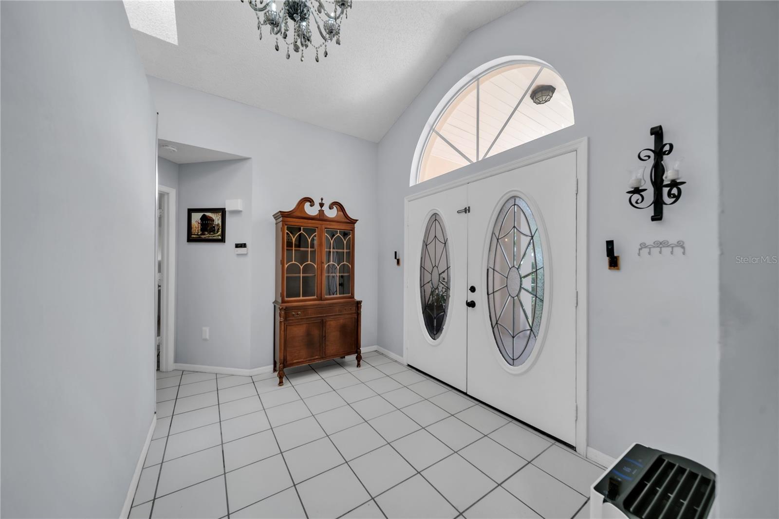 Image 3 of 47 For 366 Harwick Street