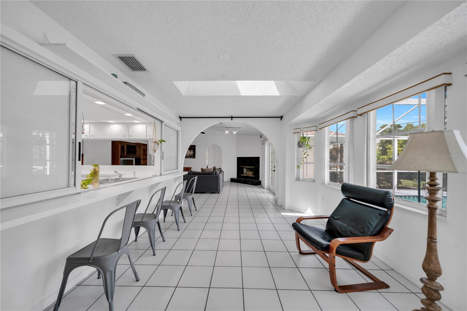 Image 30 of 47 For 366 Harwick Street