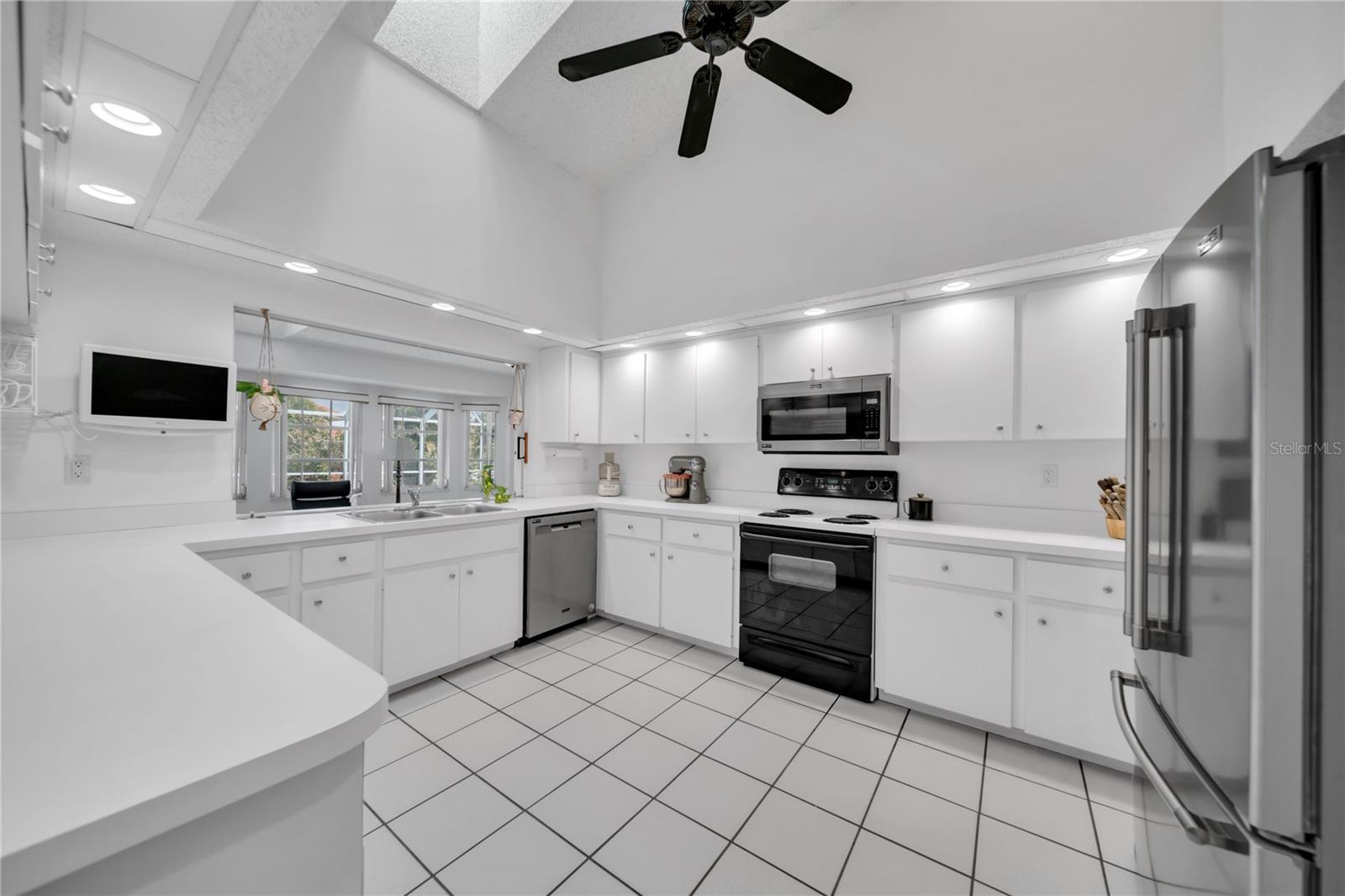 Image 6 of 47 For 366 Harwick Street