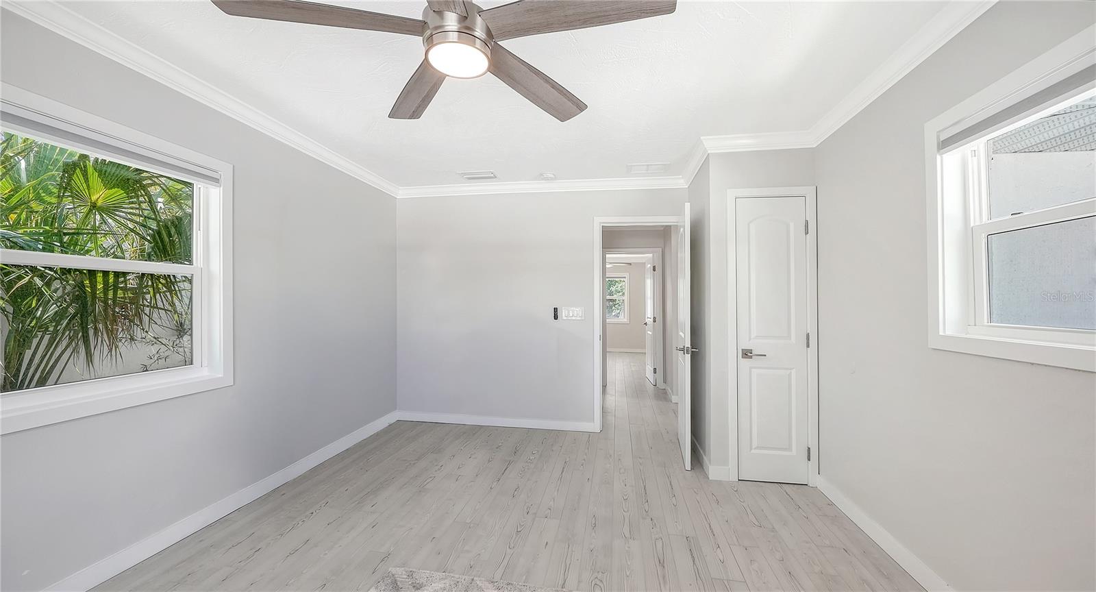 Image 26 of 43 For 306 Island Circle