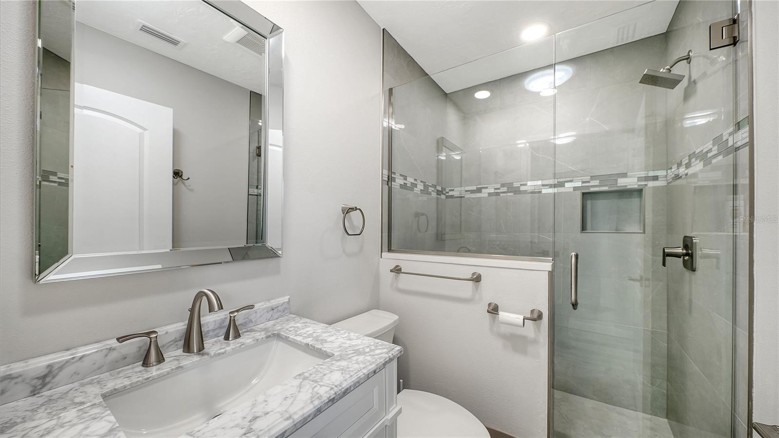 Image 31 of 43 For 306 Island Circle