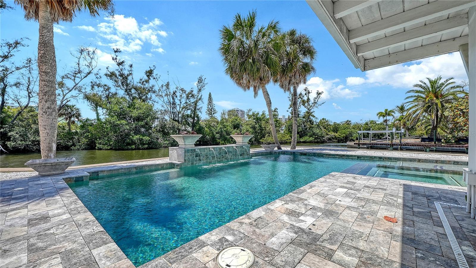 Image 36 of 43 For 306 Island Circle