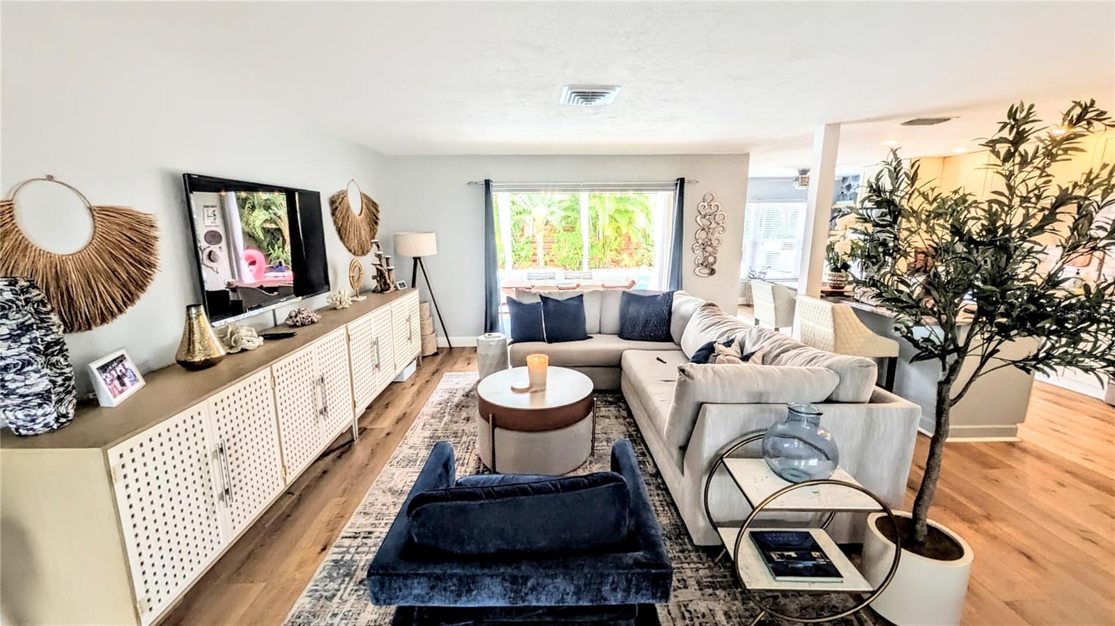 Image 5 of 36 For 7477 Mariana Drive