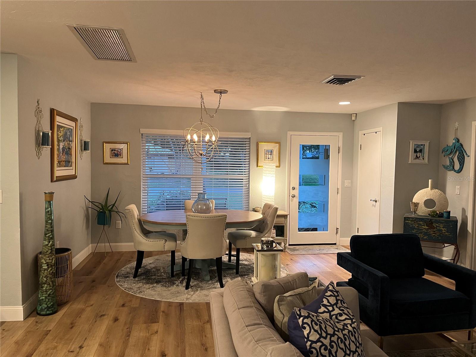 Image 7 of 36 For 7477 Mariana Drive