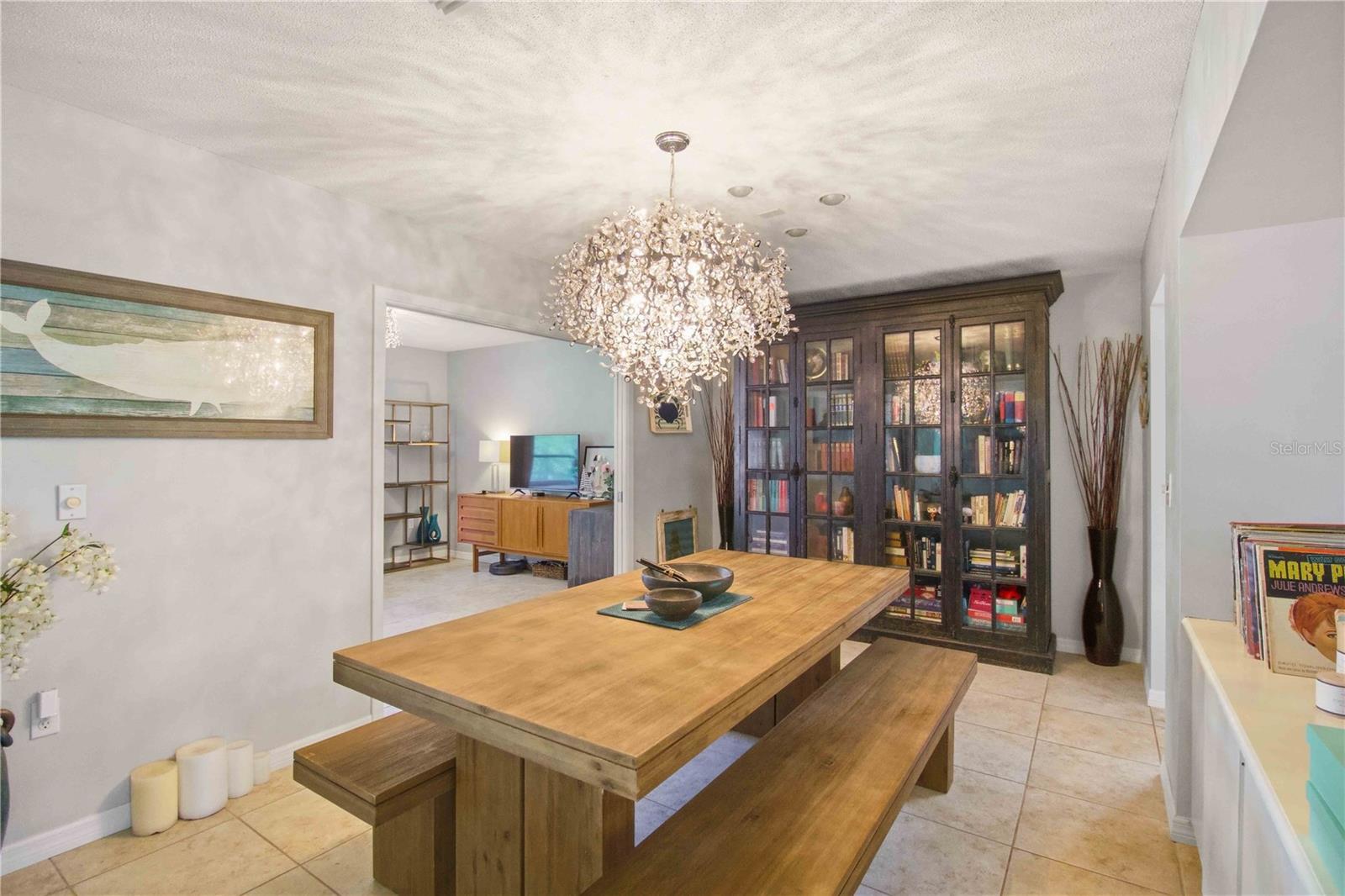 Image 14 of 36 For 7354 Country Club Drive N