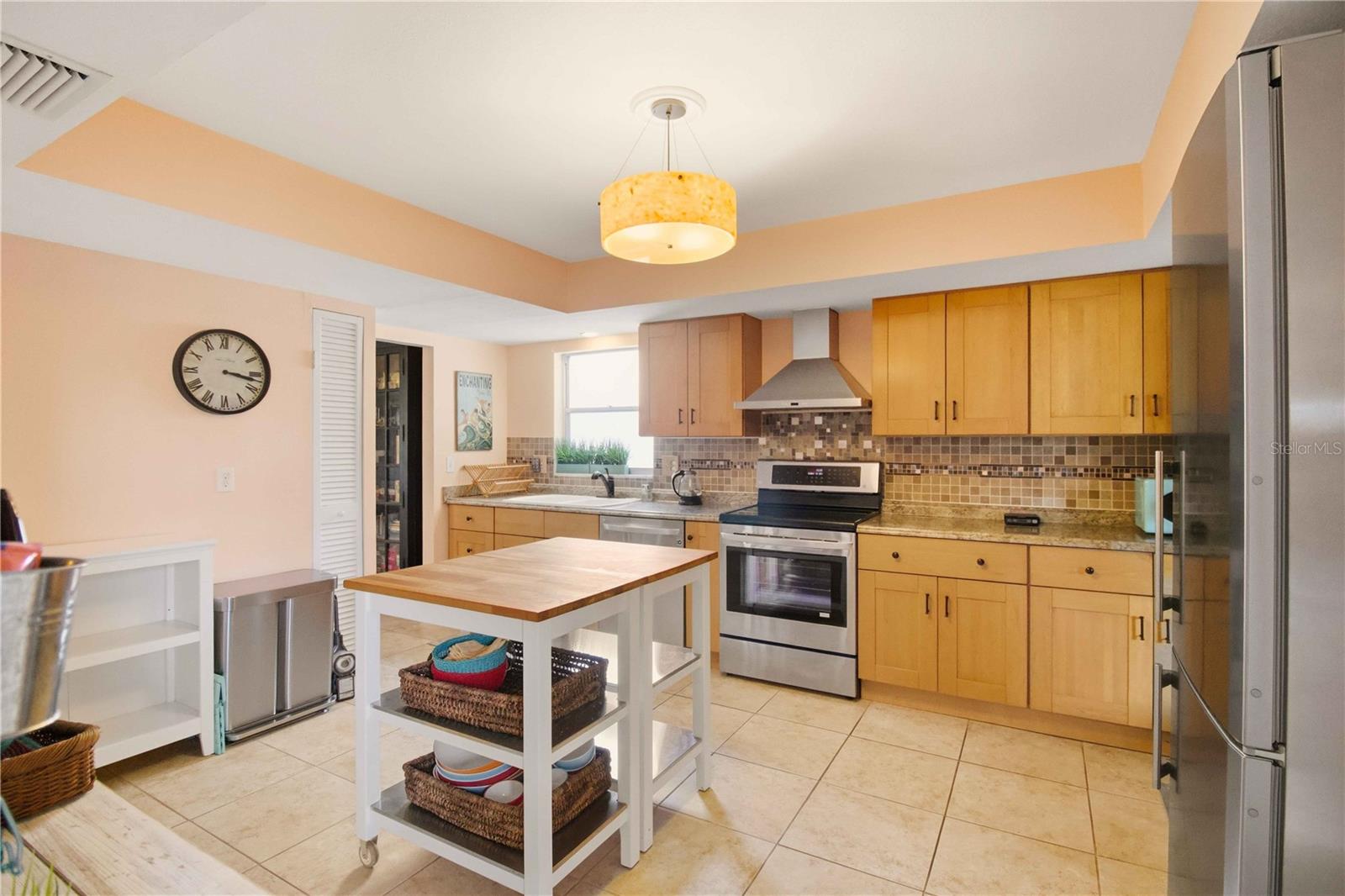 Image 15 of 36 For 7354 Country Club Drive N