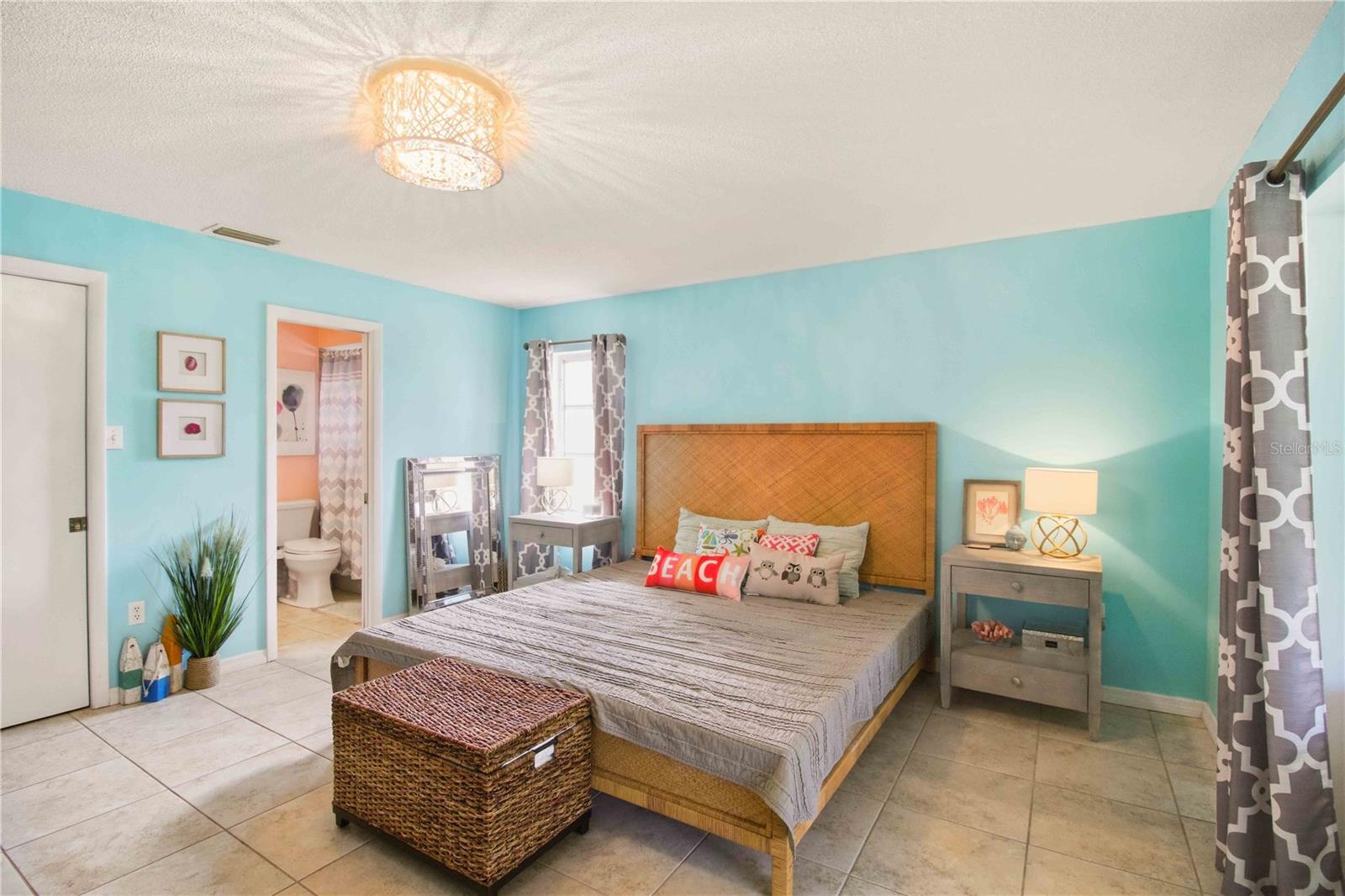 Image 22 of 36 For 7354 Country Club Drive N