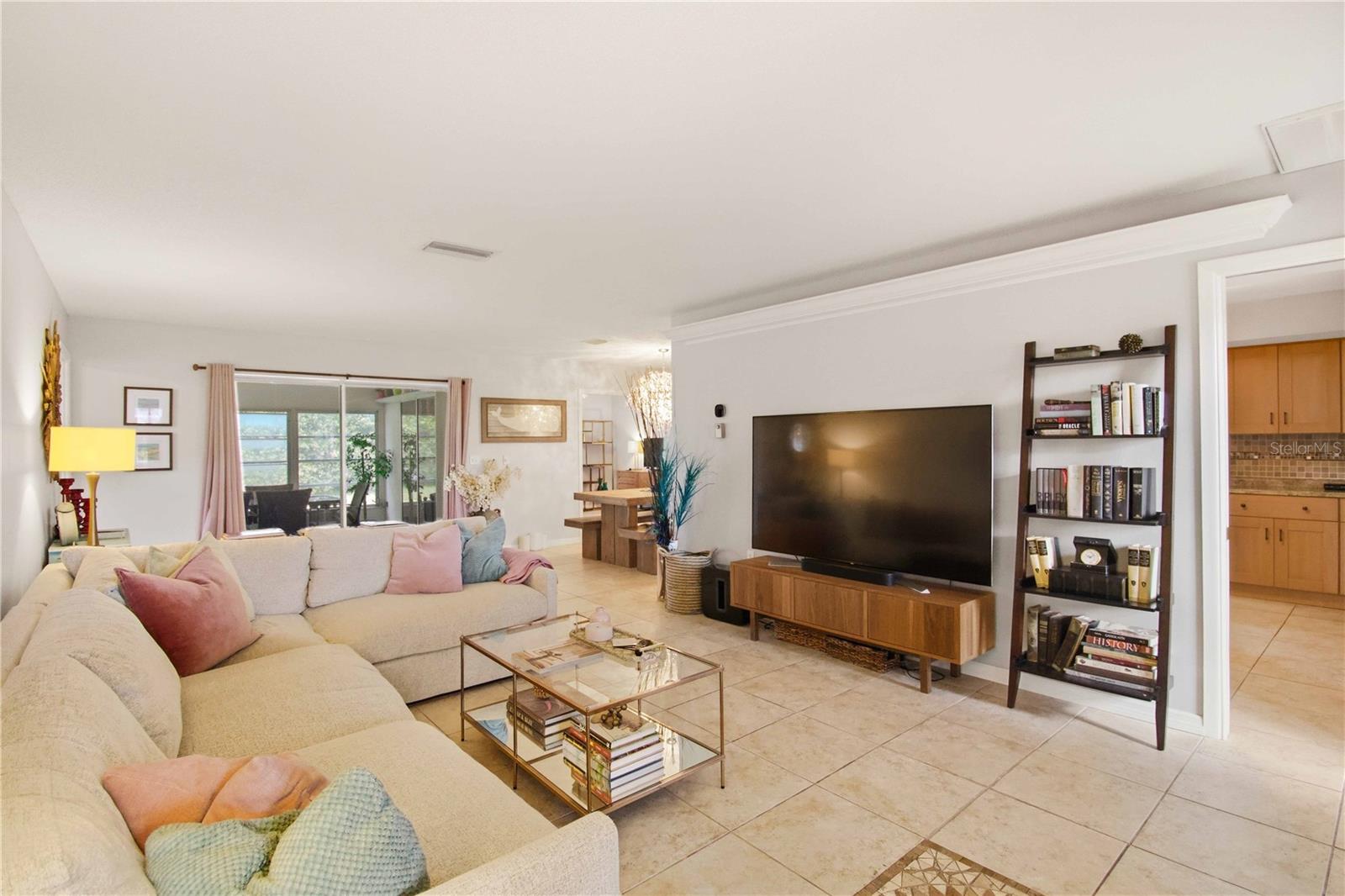 Image 9 of 36 For 7354 Country Club Drive N