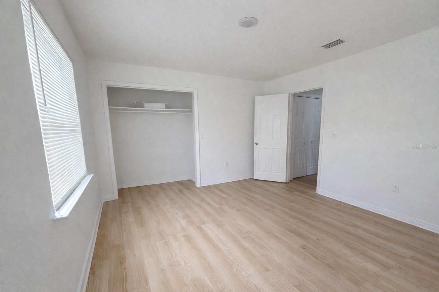 Image 18 of 26 For 3602 Cambridge Drive W