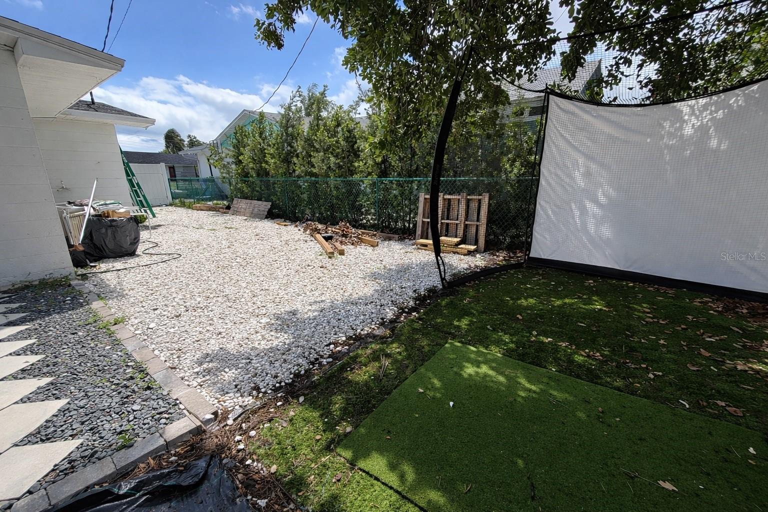 Image 22 of 26 For 3602 Cambridge Drive W