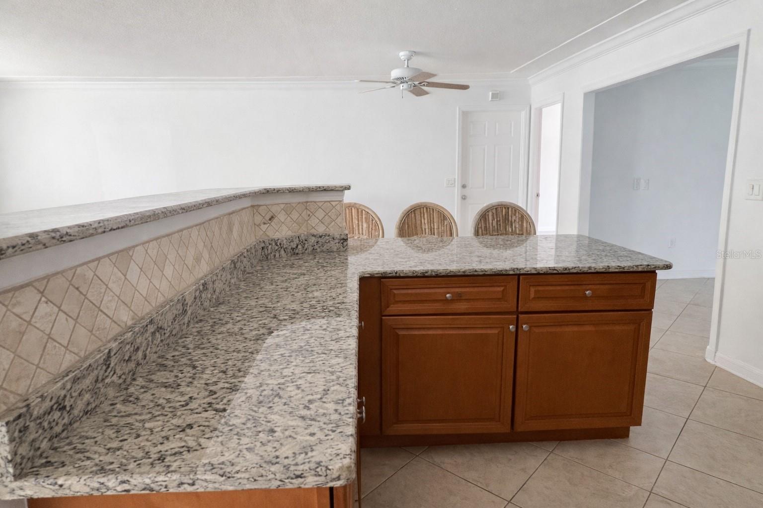 Image 5 of 26 For 3602 Cambridge Drive W