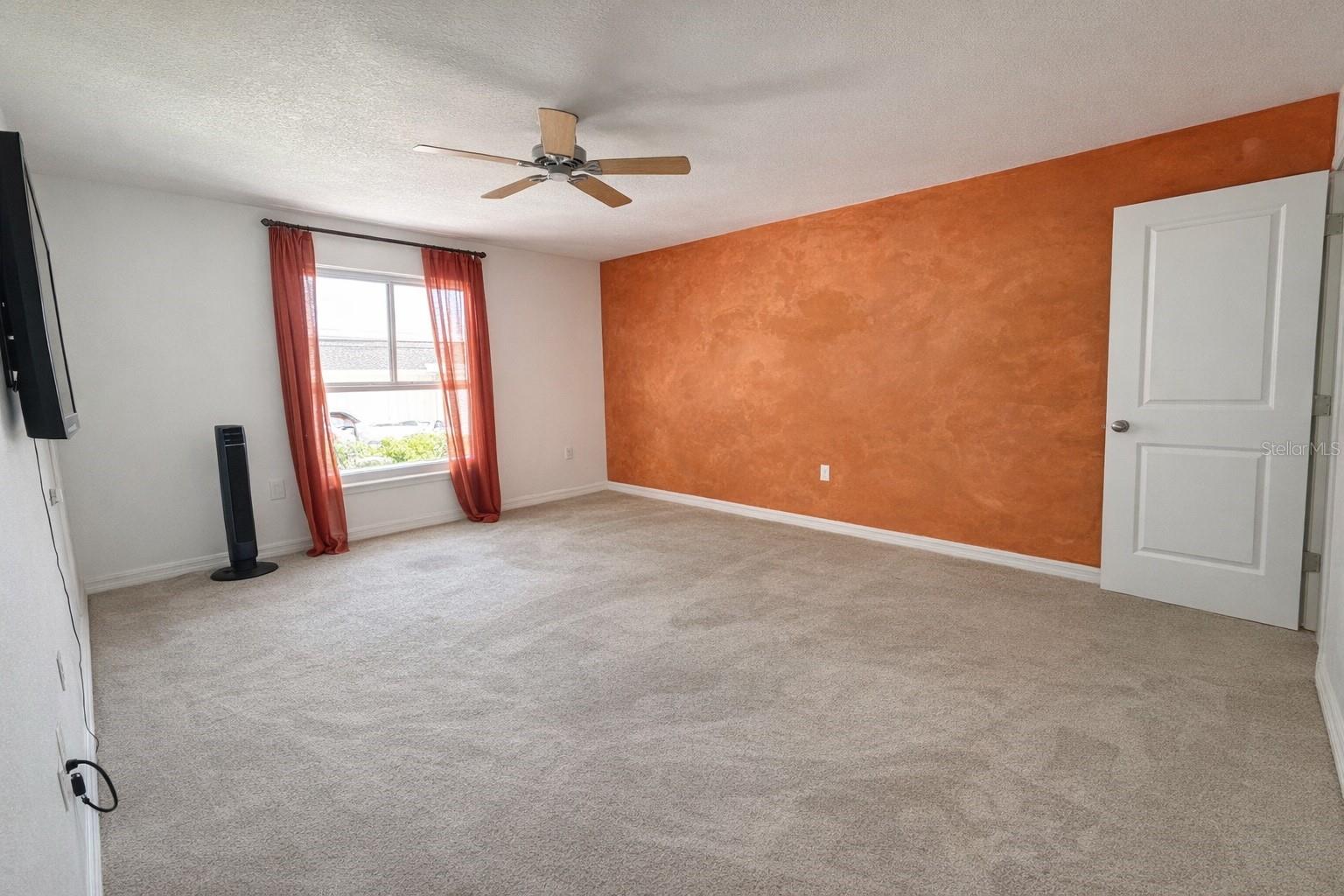 Image 8 of 26 For 3602 Cambridge Drive W