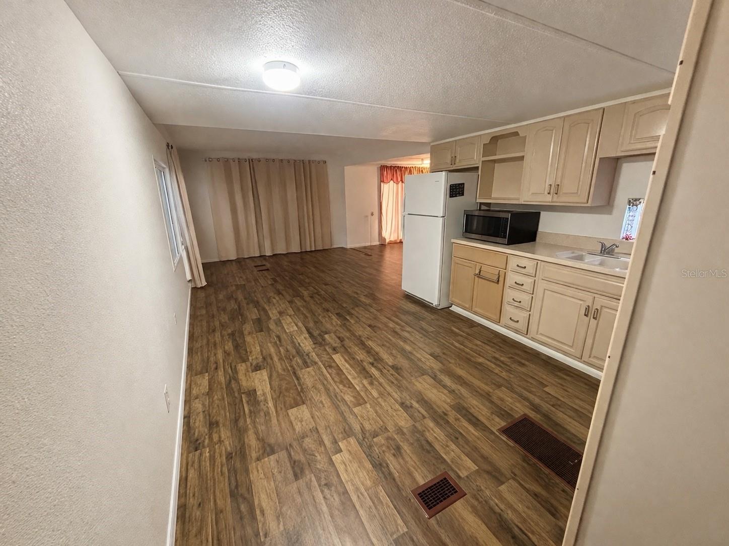 Image 4 of 12 For 5619 Sunshine Park Drive