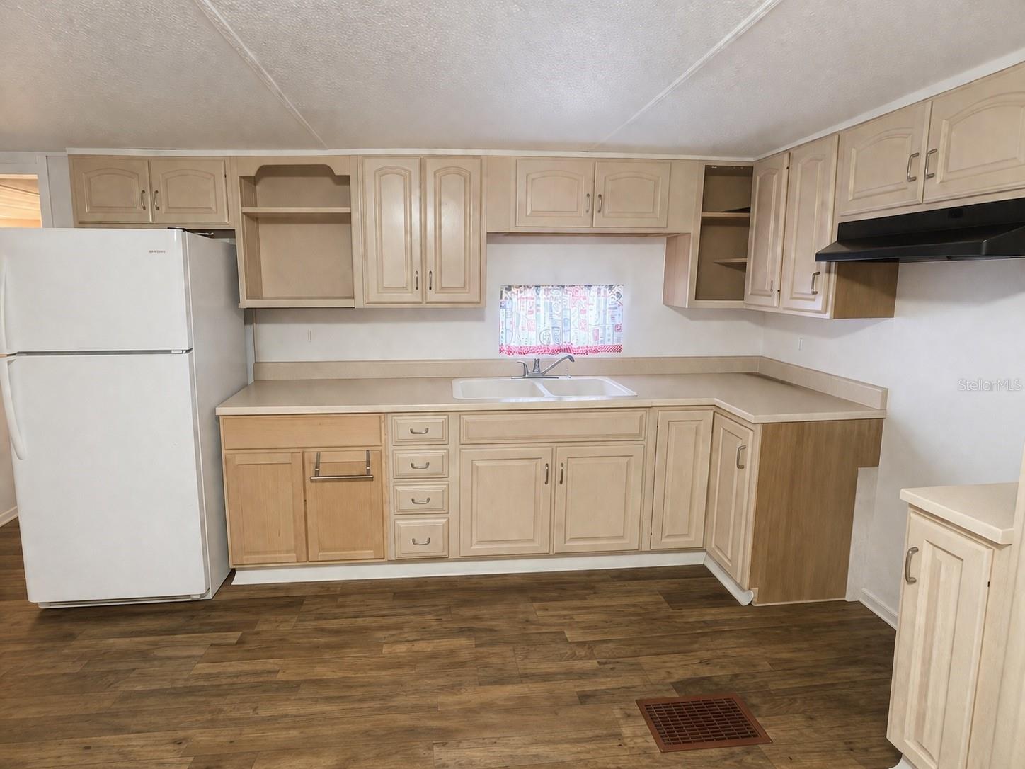 Image 5 of 12 For 5619 Sunshine Park Drive