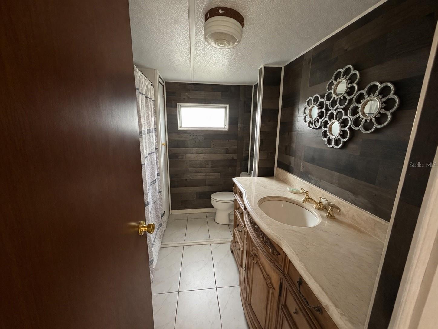 Image 8 of 12 For 5619 Sunshine Park Drive