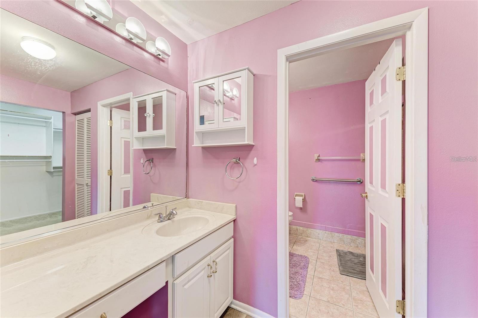 Image 14 of 33 For 7287 Eleanor Circle 15