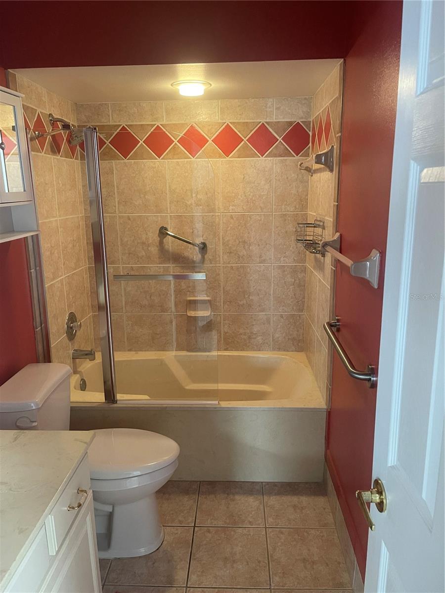 Image 26 of 33 For 7287 Eleanor Circle 15