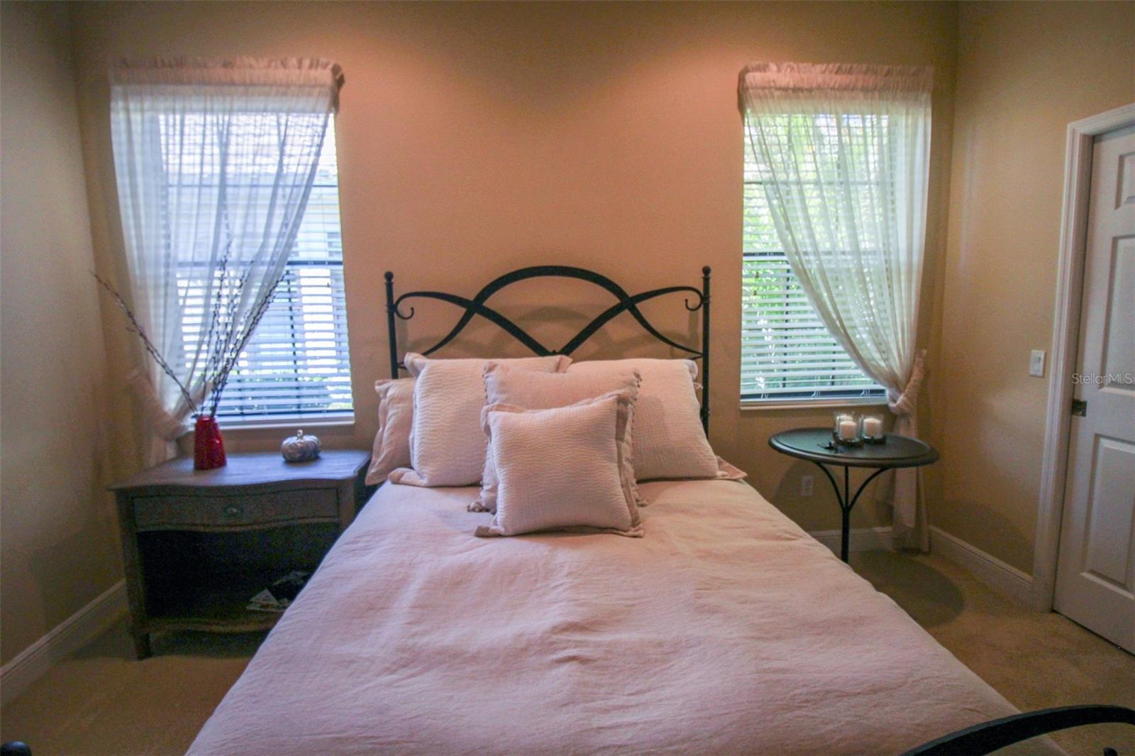 Image 20 of 32 For 7236 Presidio Glen