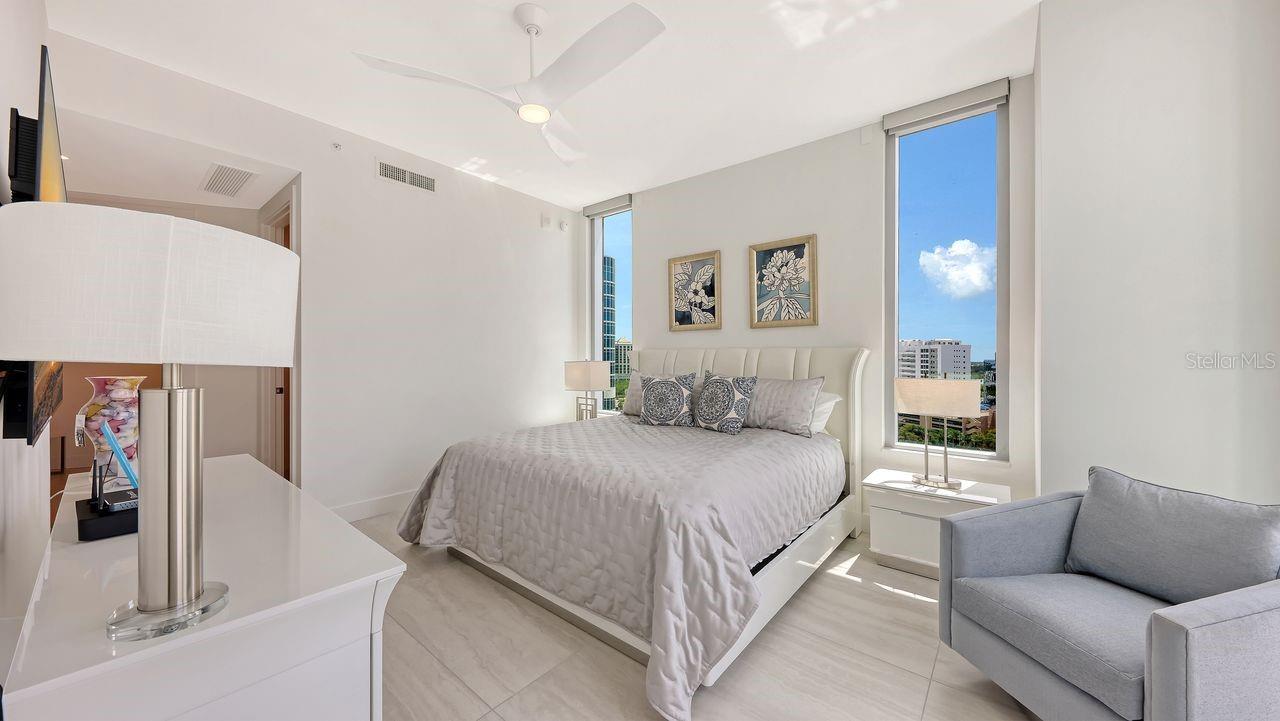 Image 28 of 49 For 301 Quay Commons  1210